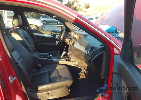 2013 Mercedes-Benz C 250 Sport from USA, damaged, VIN WDDGF4HB5DA795059